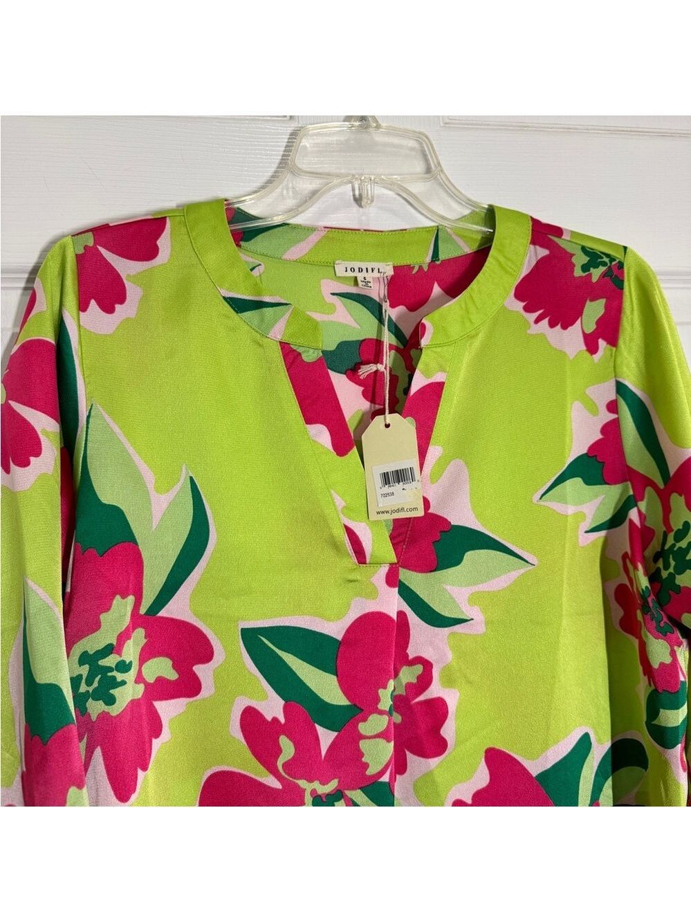 JODIFL Lime Green V Neck Tunic with Hot Pink Hibiscus Flowers size S NWT - Picture 5 of 11